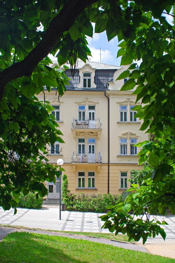 Villa Dagmar Luhačovice Kültér fotó