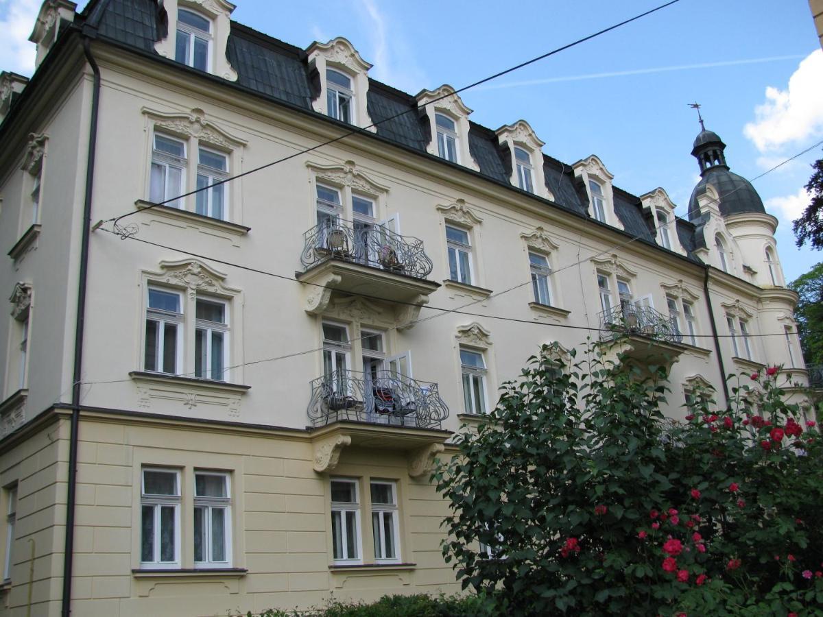 Villa Dagmar Luhačovice Kültér fotó