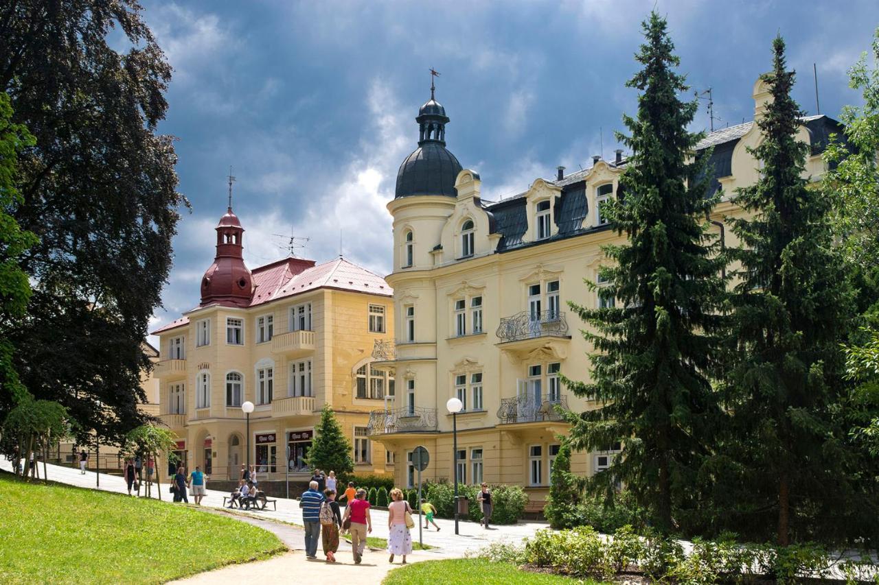 Villa Dagmar Luhačovice Kültér fotó