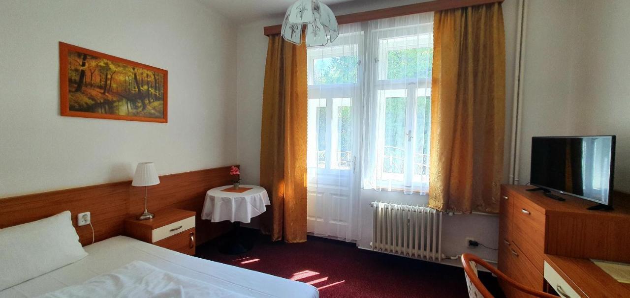 Villa Dagmar Luhačovice Kültér fotó